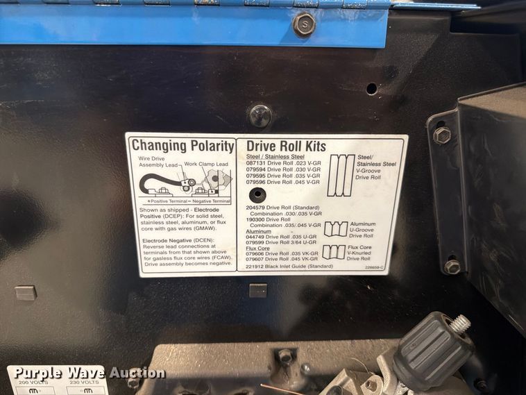 image for item FG0809 Miller Millermatic 252 welder