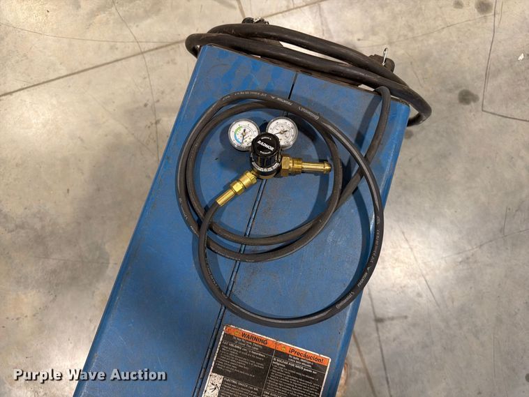 image for item FG0810 Miller Millermatic 252 welder