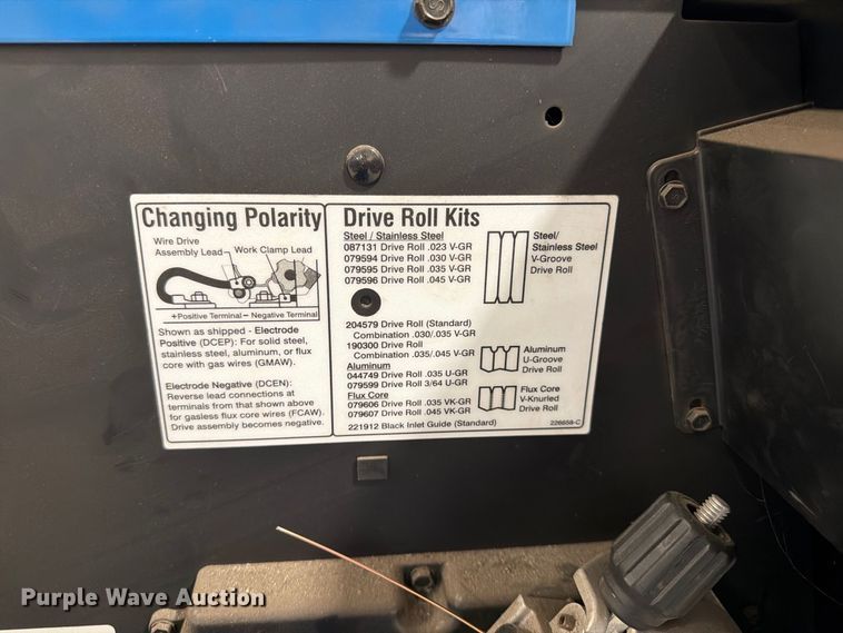 image for item FG0810 Miller Millermatic 252 welder