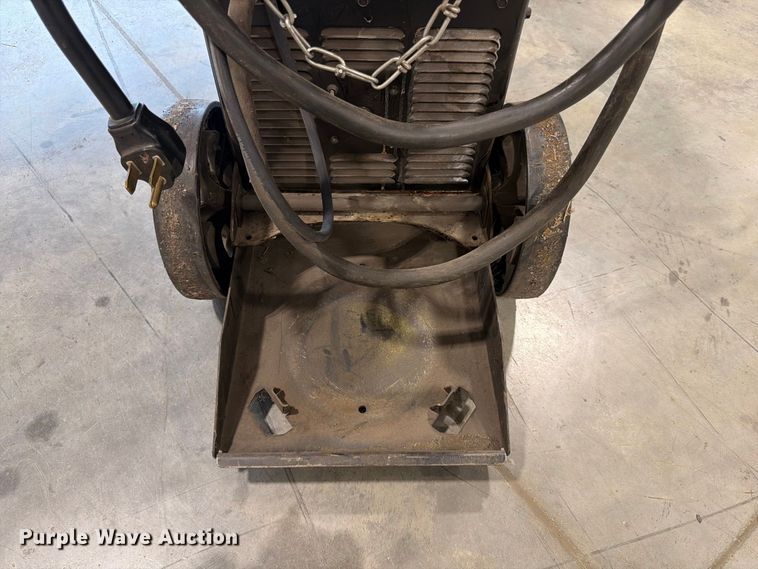 image for item FG0810 Miller Millermatic 252 welder