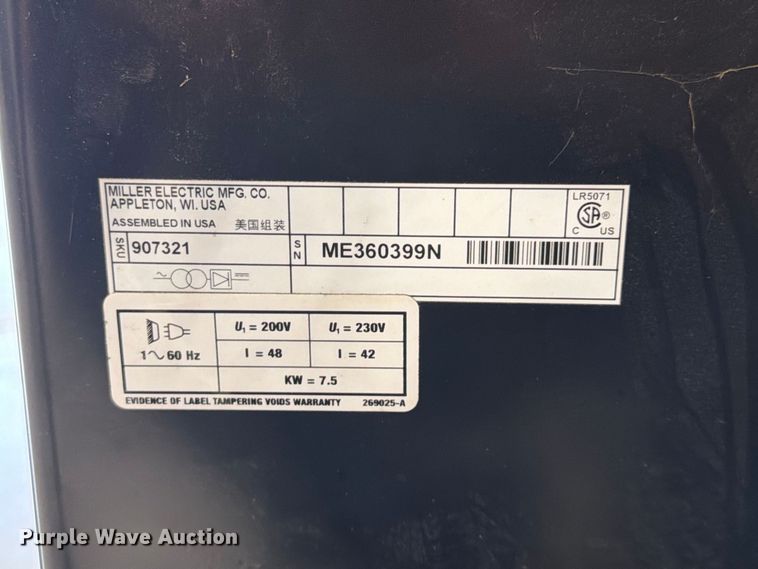 image for item FG0810 Miller Millermatic 252 welder