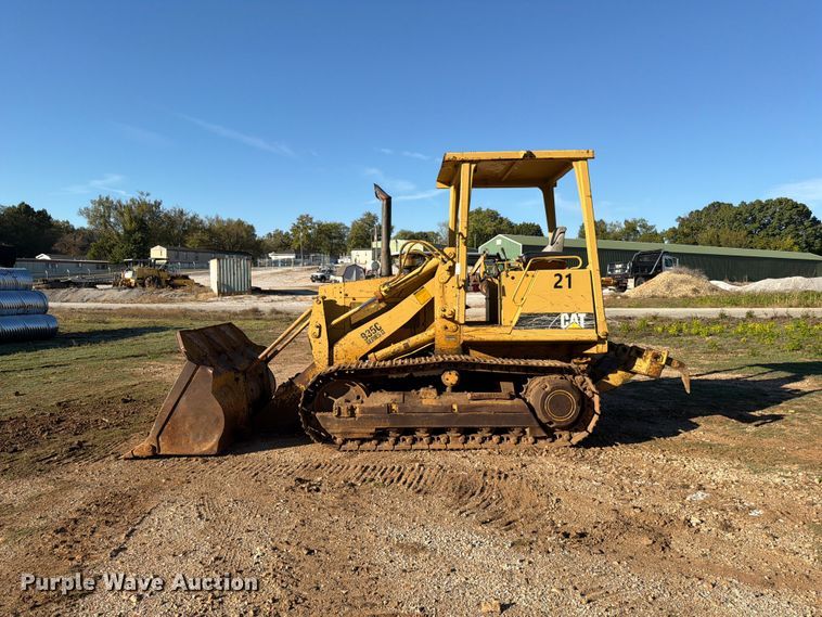 image for item FG0839 1992 Caterpillar 935C loader