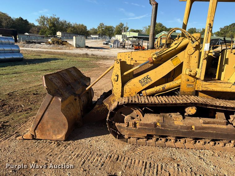 image for item FG0839 1992 Caterpillar 935C loader