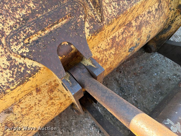 image for item FG0839 1992 Caterpillar 935C loader
