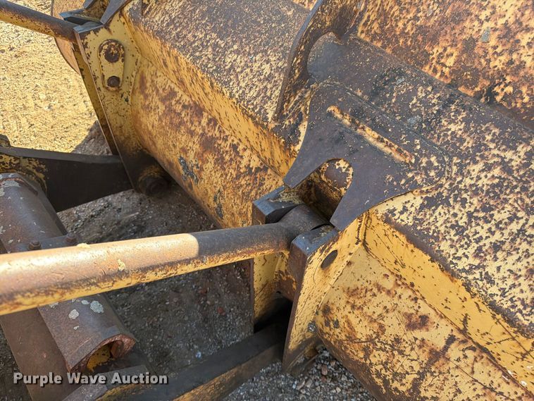 image for item FG0839 1992 Caterpillar 935C loader