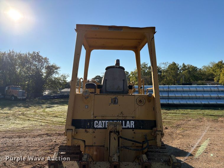 image for item FG0839 1992 Caterpillar 935C loader