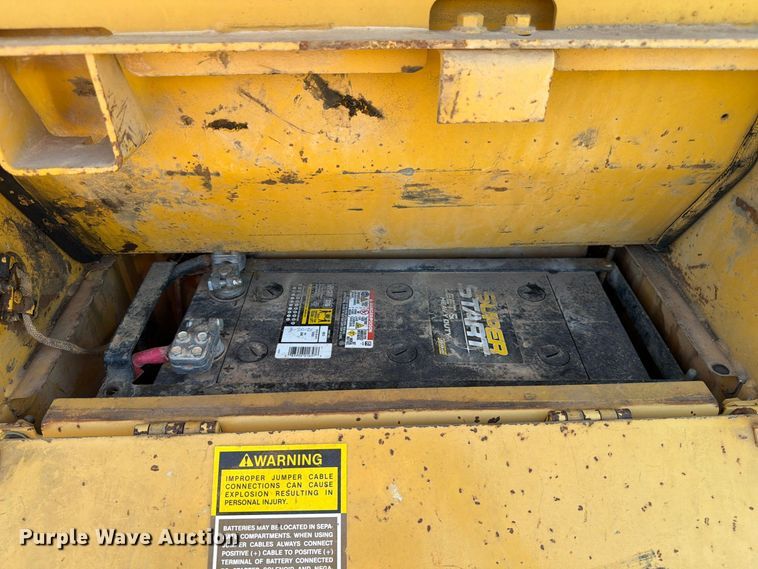 image for item FG0839 1992 Caterpillar 935C loader