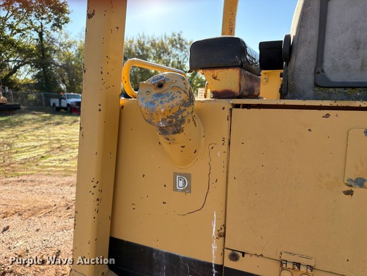image for item FG0839 1992 Caterpillar 935C loader