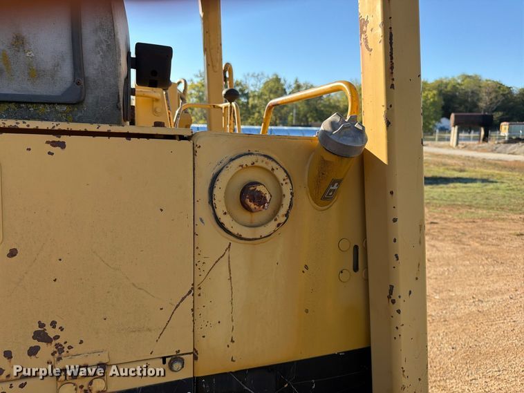 image for item FG0839 1992 Caterpillar 935C loader