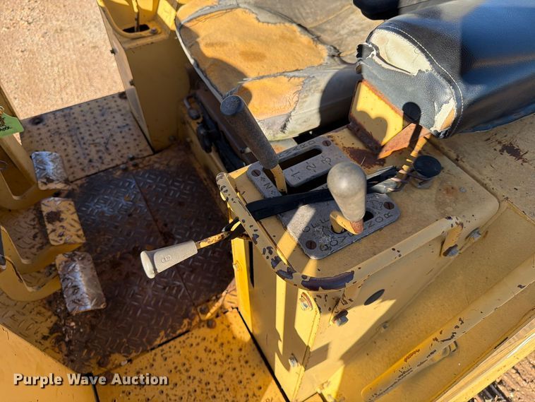 image for item FG0839 1992 Caterpillar 935C loader