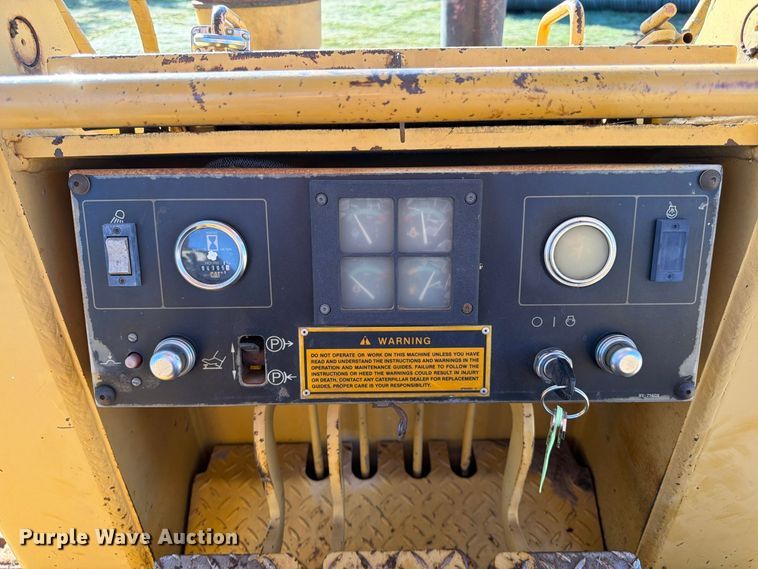 image for item FG0839 1992 Caterpillar 935C loader