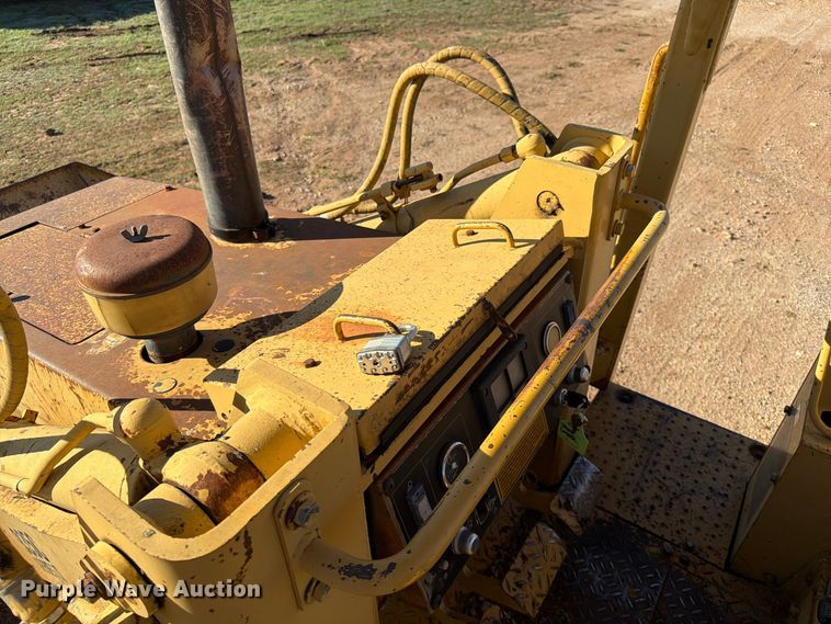 image for item FG0839 1992 Caterpillar 935C loader