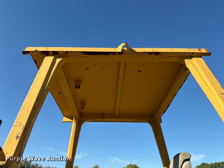 image for item FG0839 1992 Caterpillar 935C loader