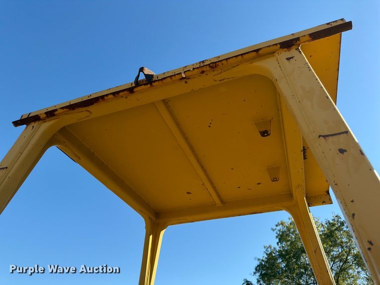 image for item FG0839 1992 Caterpillar 935C loader