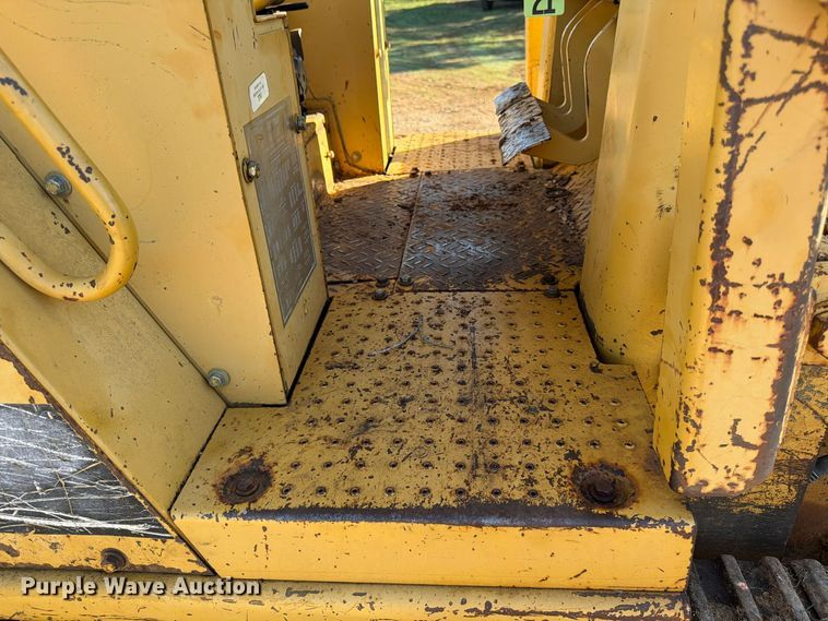 image for item FG0839 1992 Caterpillar 935C loader
