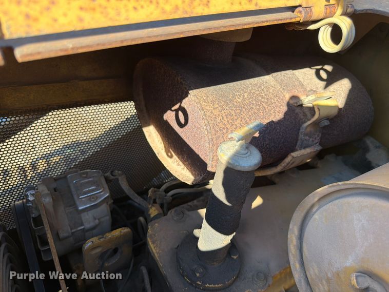 image for item FG0839 1992 Caterpillar 935C loader