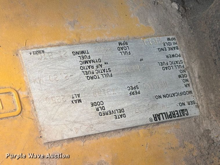 image for item FG0839 1992 Caterpillar 935C loader