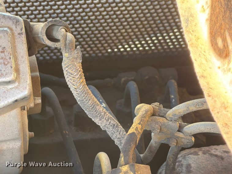 image for item FG0839 1992 Caterpillar 935C loader
