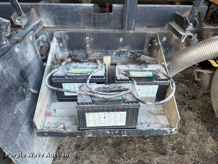 image for item FG0840 1990 International 9300 water truck