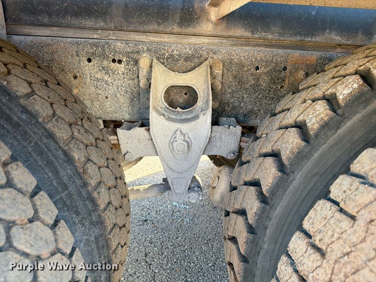 image for item FG0840 1990 International 9300 water truck