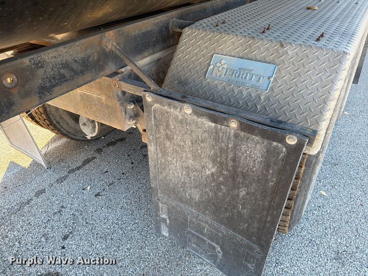 image for item FG0840 1990 International 9300 water truck