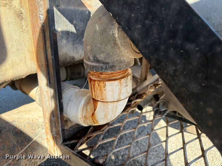 image for item FG0840 1990 International 9300 water truck
