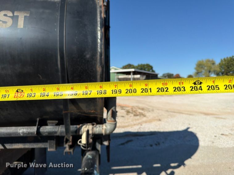 image for item FG0840 1990 International 9300 water truck