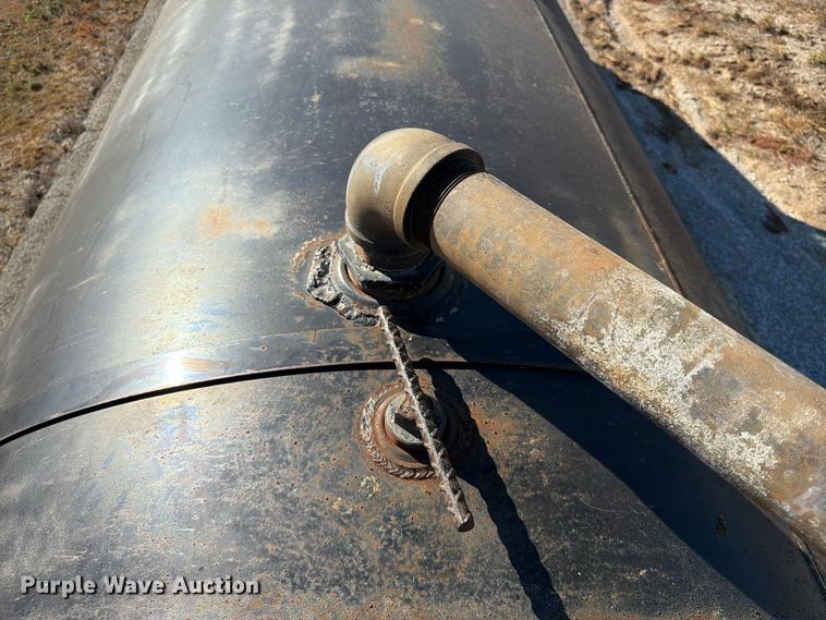image for item FG0840 1990 International 9300 water truck
