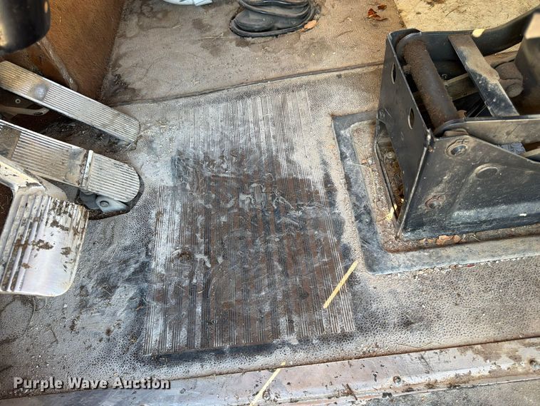 image for item FG0840 1990 International 9300 water truck