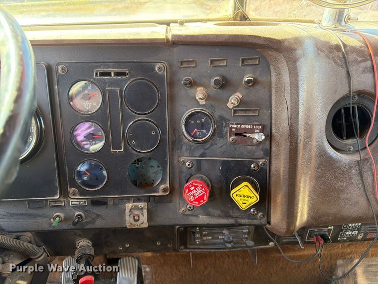 image for item FG0840 1990 International 9300 water truck