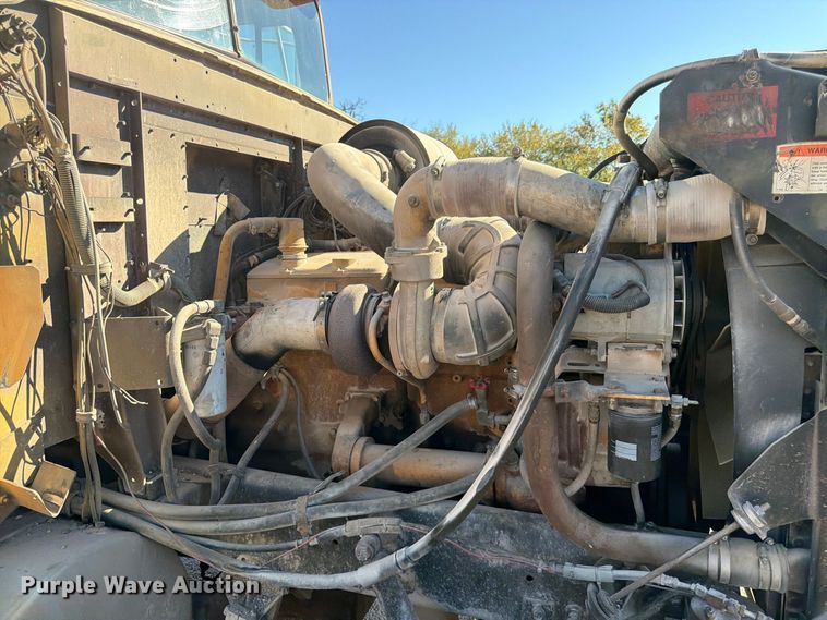 image for item FG0840 1990 International 9300 water truck