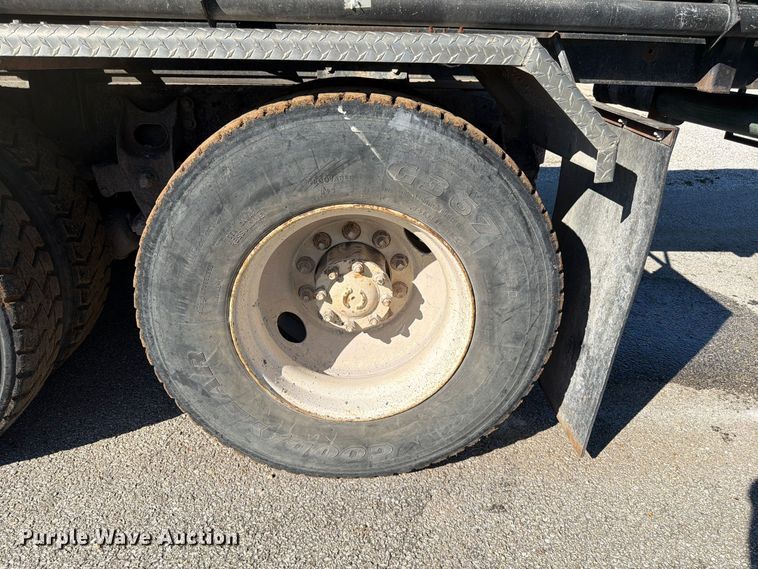 image for item FG0840 1990 International 9300 water truck