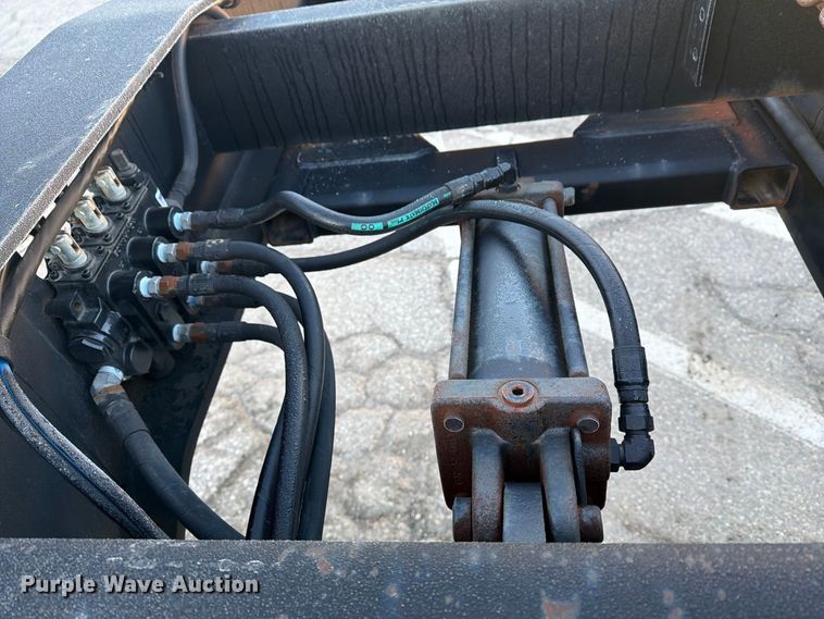 image for item FG3048 2006 Eager Beaver 35GSL-PT lowboy equipment trailer