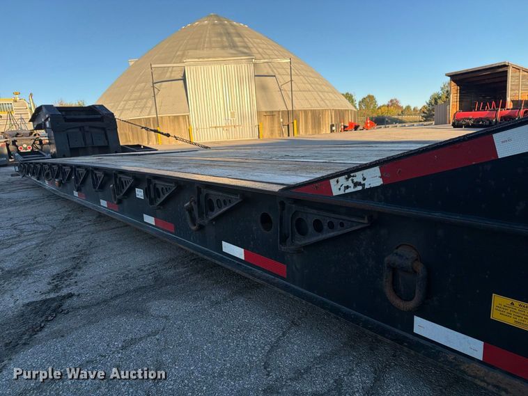 image for item FG3048 2006 Eager Beaver 35GSL-PT lowboy equipment trailer