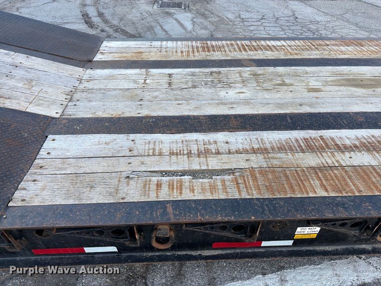image for item FG3048 2006 Eager Beaver 35GSL-PT lowboy equipment trailer