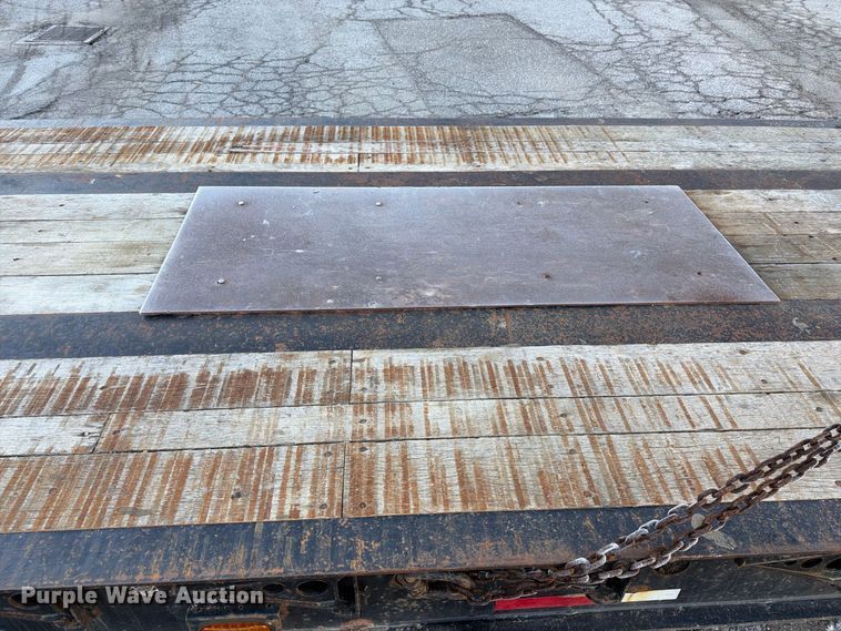 image for item FG3048 2006 Eager Beaver 35GSL-PT lowboy equipment trailer