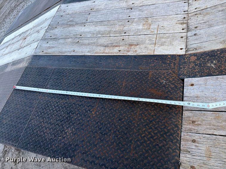 image for item FG3048 2006 Eager Beaver 35GSL-PT lowboy equipment trailer