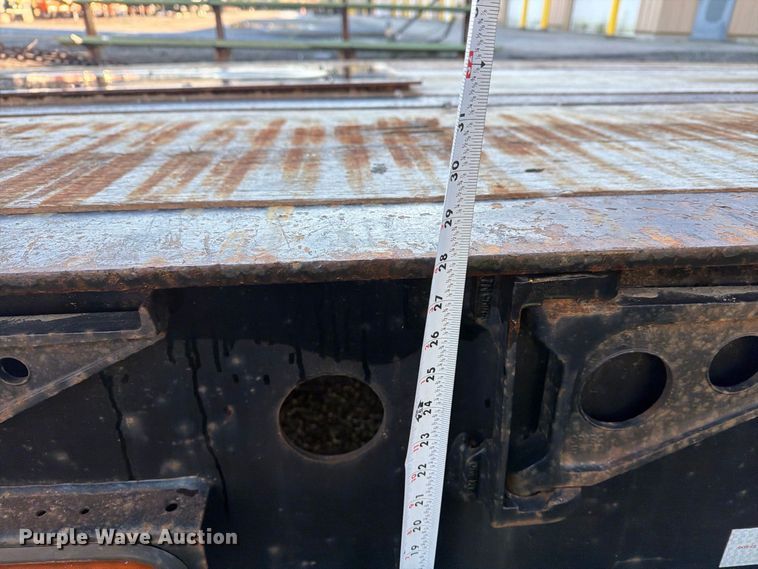 image for item FG3048 2006 Eager Beaver 35GSL-PT lowboy equipment trailer