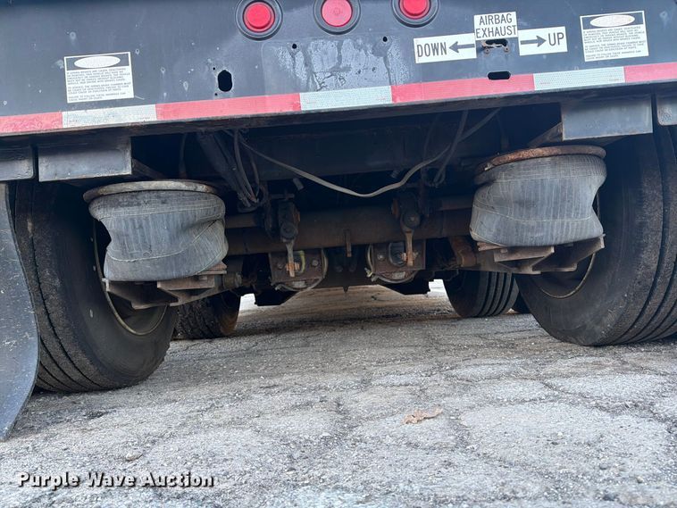 image for item FG3048 2006 Eager Beaver 35GSL-PT lowboy equipment trailer