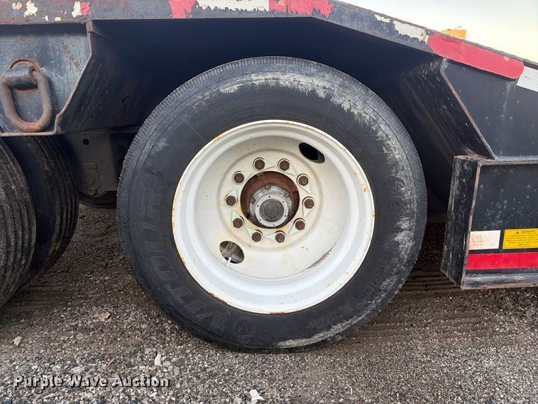 image for item FG3048 2006 Eager Beaver 35GSL-PT lowboy equipment trailer