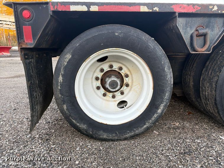 image for item FG3048 2006 Eager Beaver 35GSL-PT lowboy equipment trailer