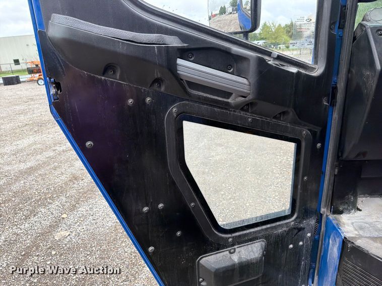 image for item FH6263 2017 Mack LR633 refuse truck