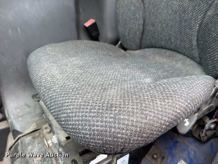 image for item FH6263 2017 Mack LR633 refuse truck