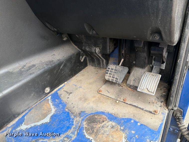 image for item FH6263 2017 Mack LR633 refuse truck