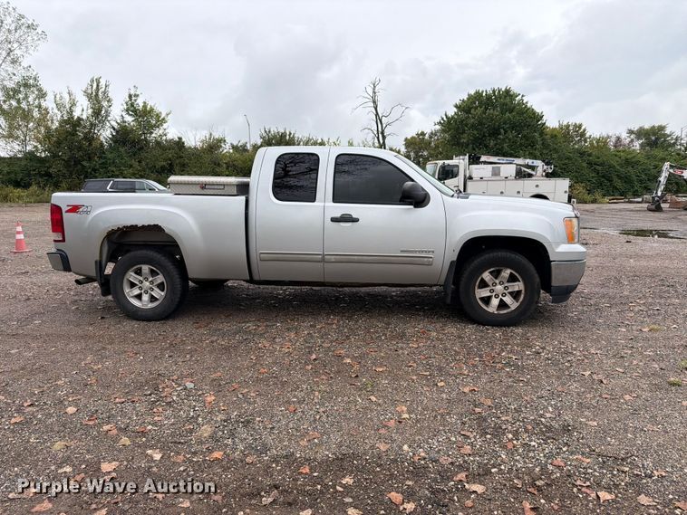 image for item FH6363 2012 GMC Sierra 1500 Ext. Cab pickup truck