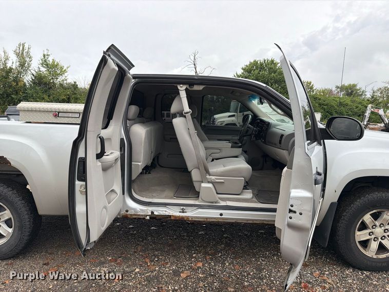 image for item FH6363 2012 GMC Sierra 1500 Ext. Cab pickup truck