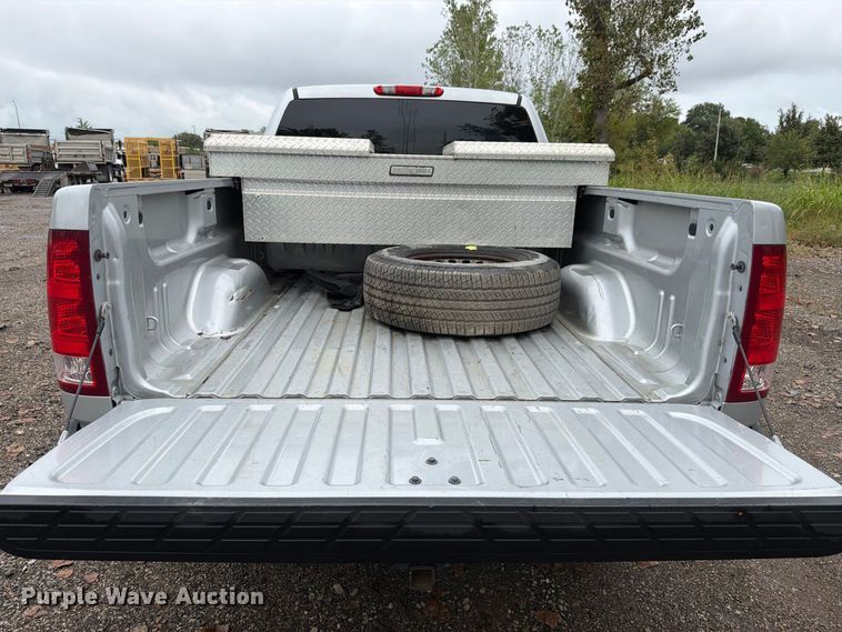 image for item FH6363 2012 GMC Sierra 1500 Ext. Cab pickup truck