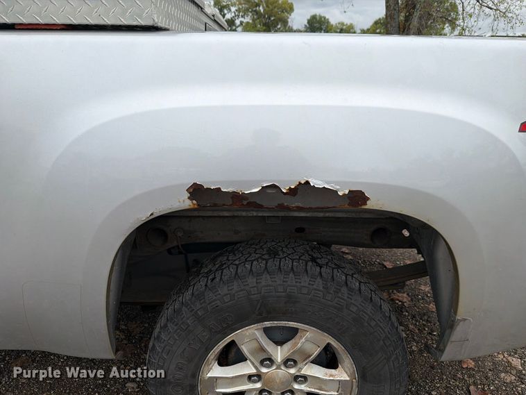 image for item FH6363 2012 GMC Sierra 1500 Ext. Cab pickup truck
