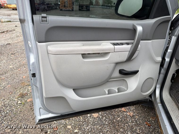 image for item FH6363 2012 GMC Sierra 1500 Ext. Cab pickup truck