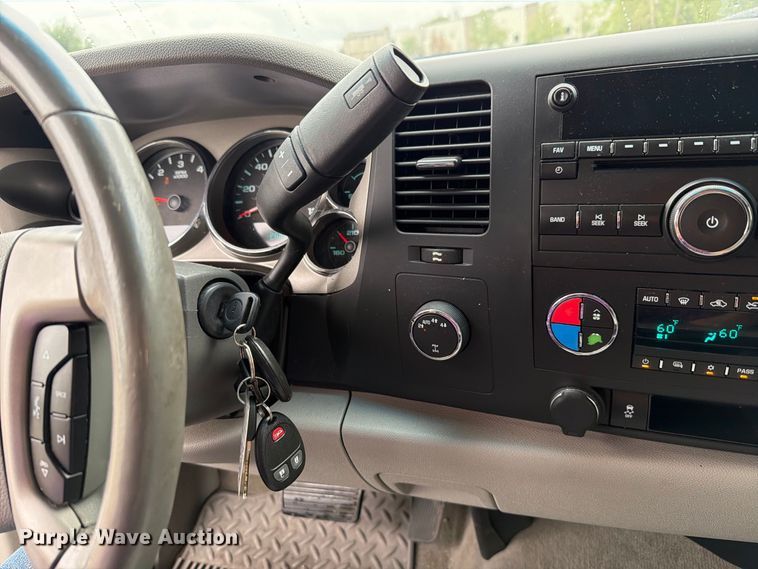 image for item FH6363 2012 GMC Sierra 1500 Ext. Cab pickup truck